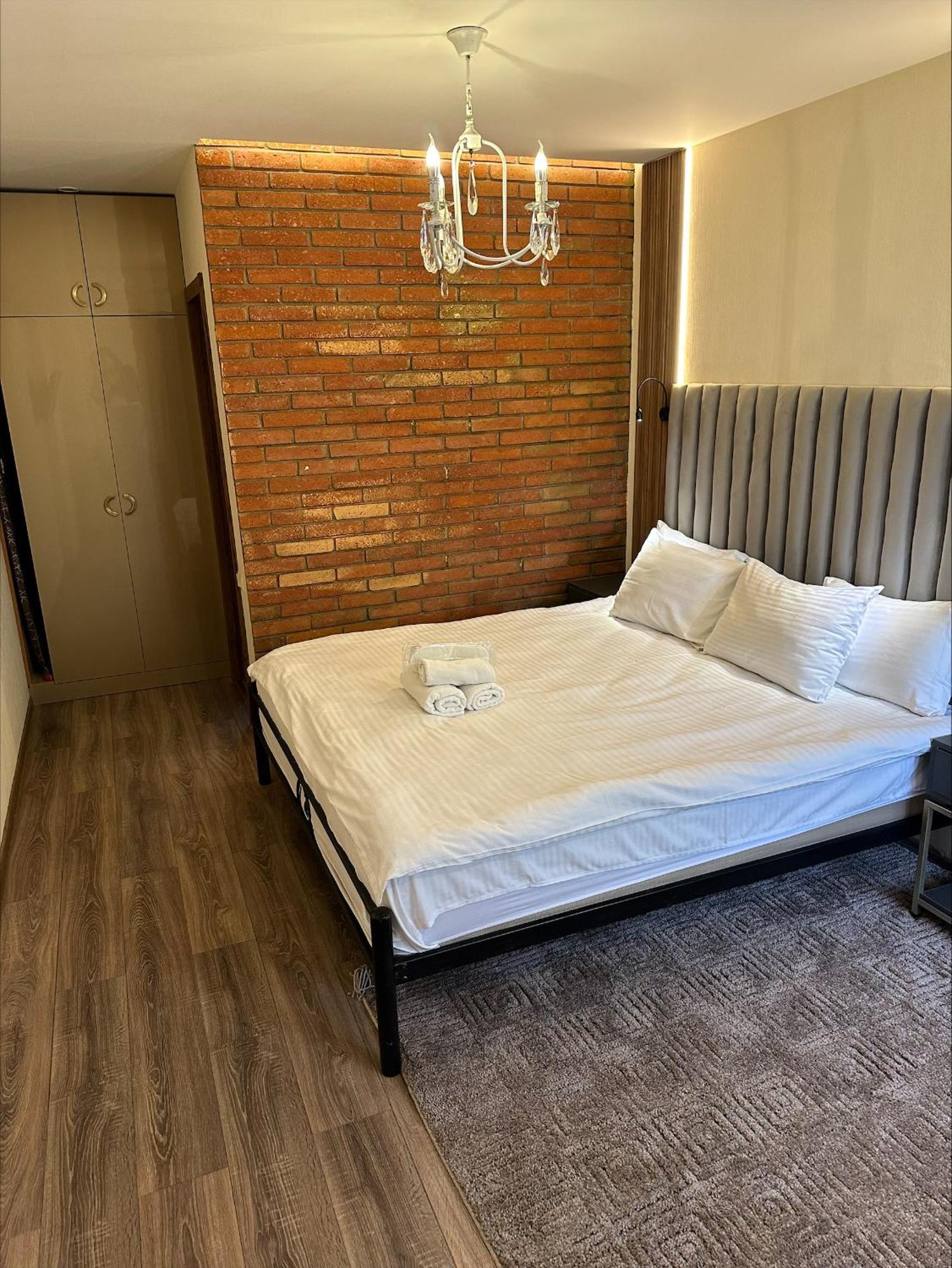 Wine Hills Hotel Tbilisi Kamer foto