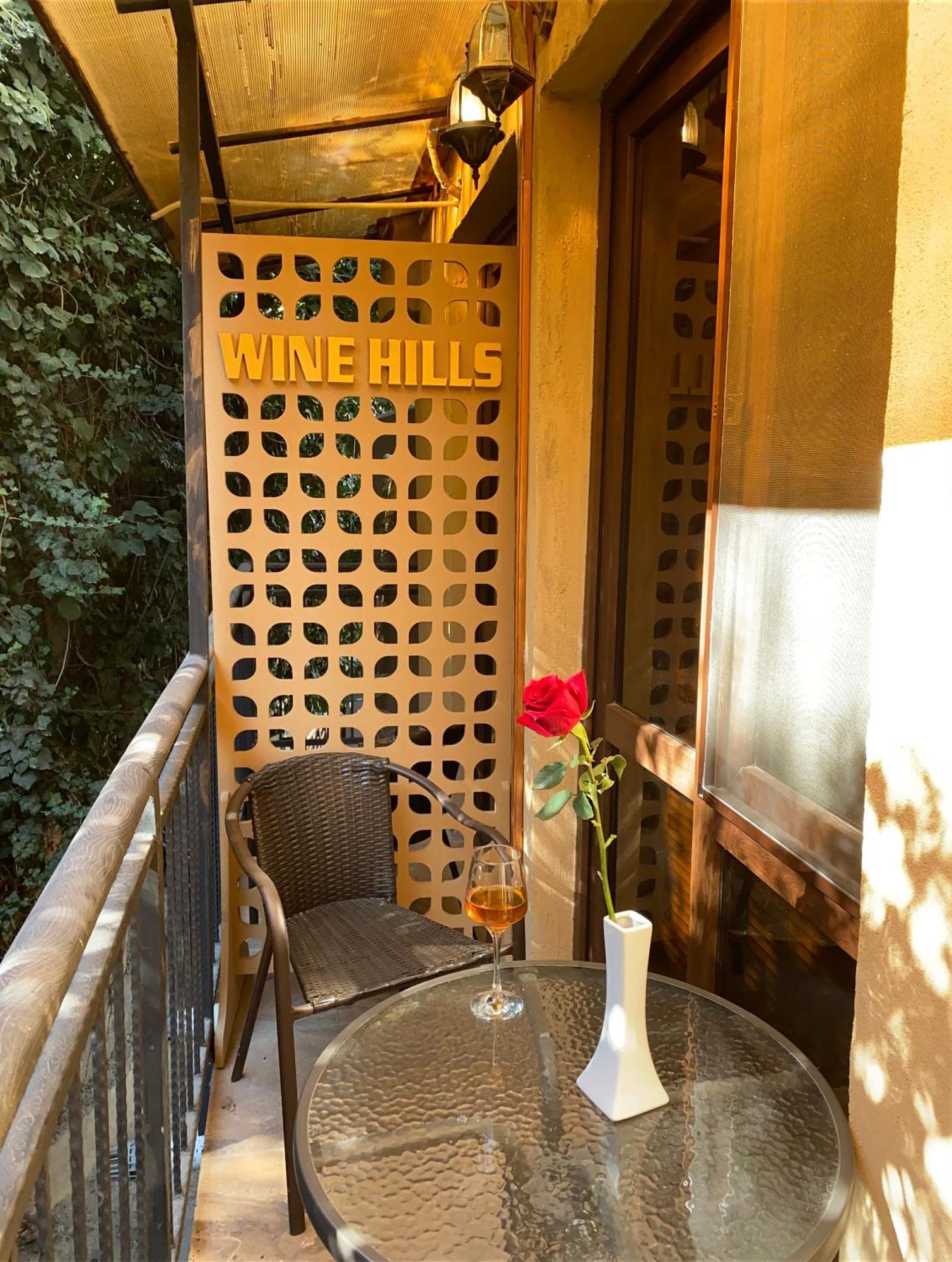 Wine Hills Hotel Tbilisi Kamer foto