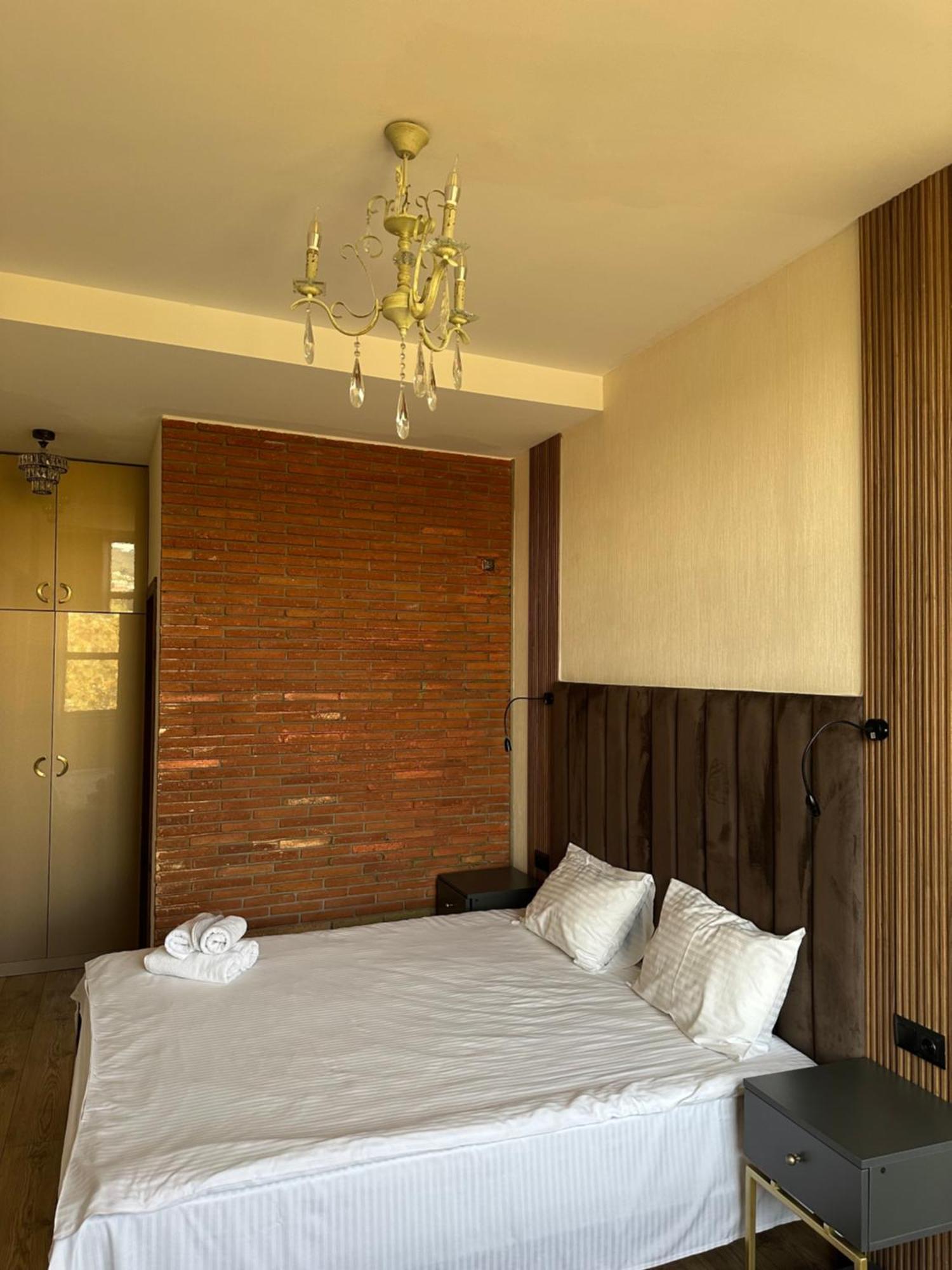 Wine Hills Hotel Tbilisi Buitenkant foto