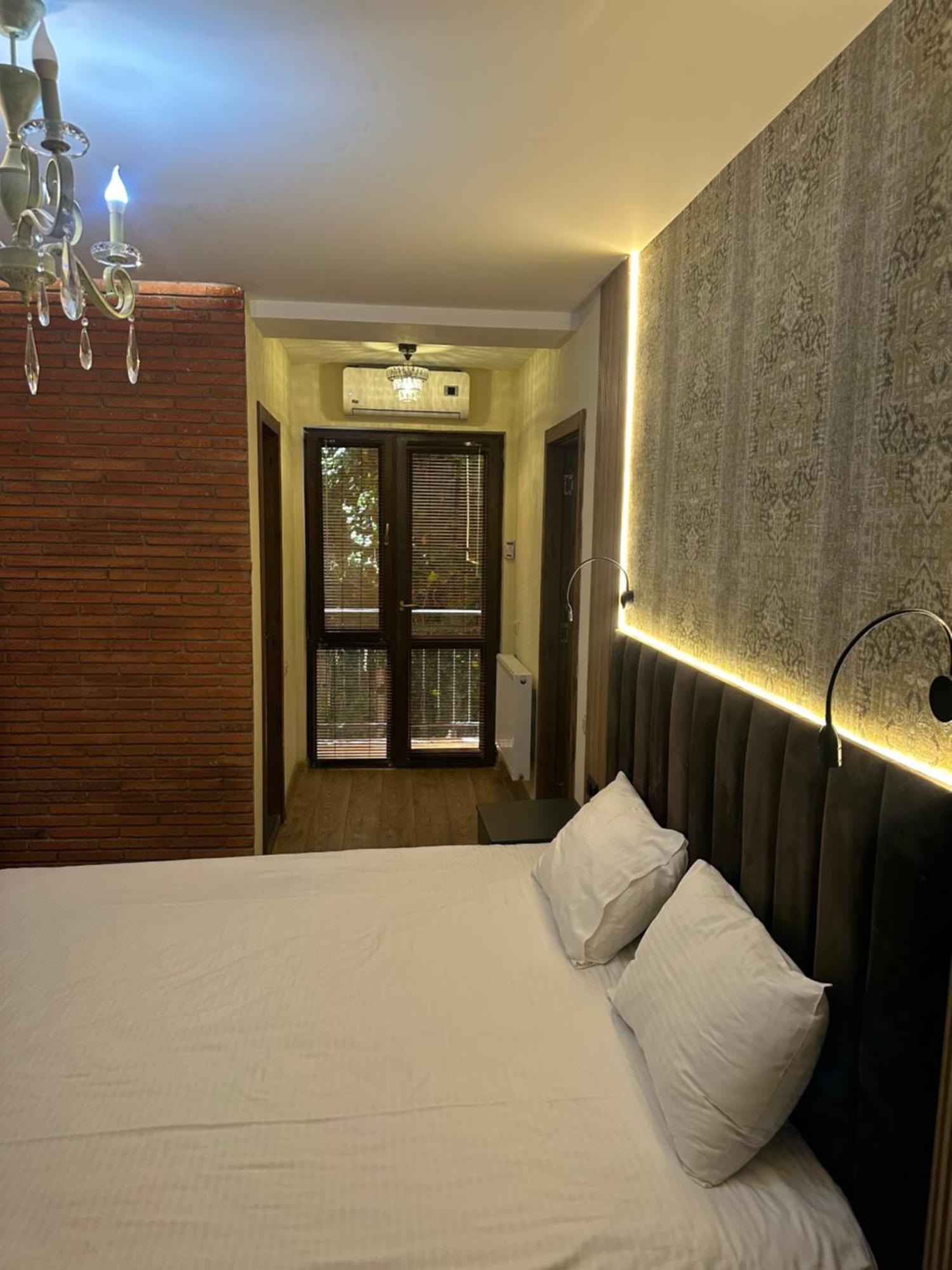 Wine Hills Hotel Tbilisi Buitenkant foto
